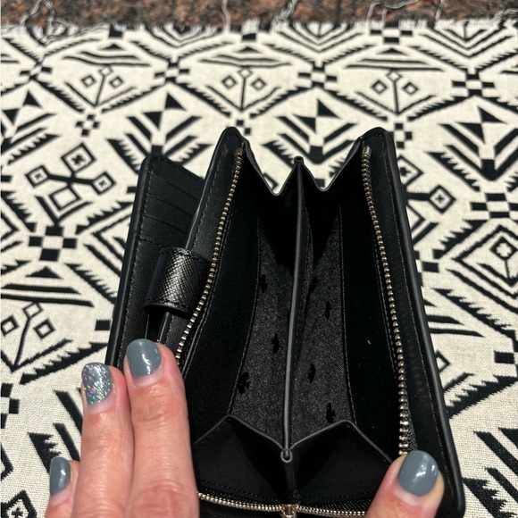 Kate Spade ♠️ - Picture 3 of 4